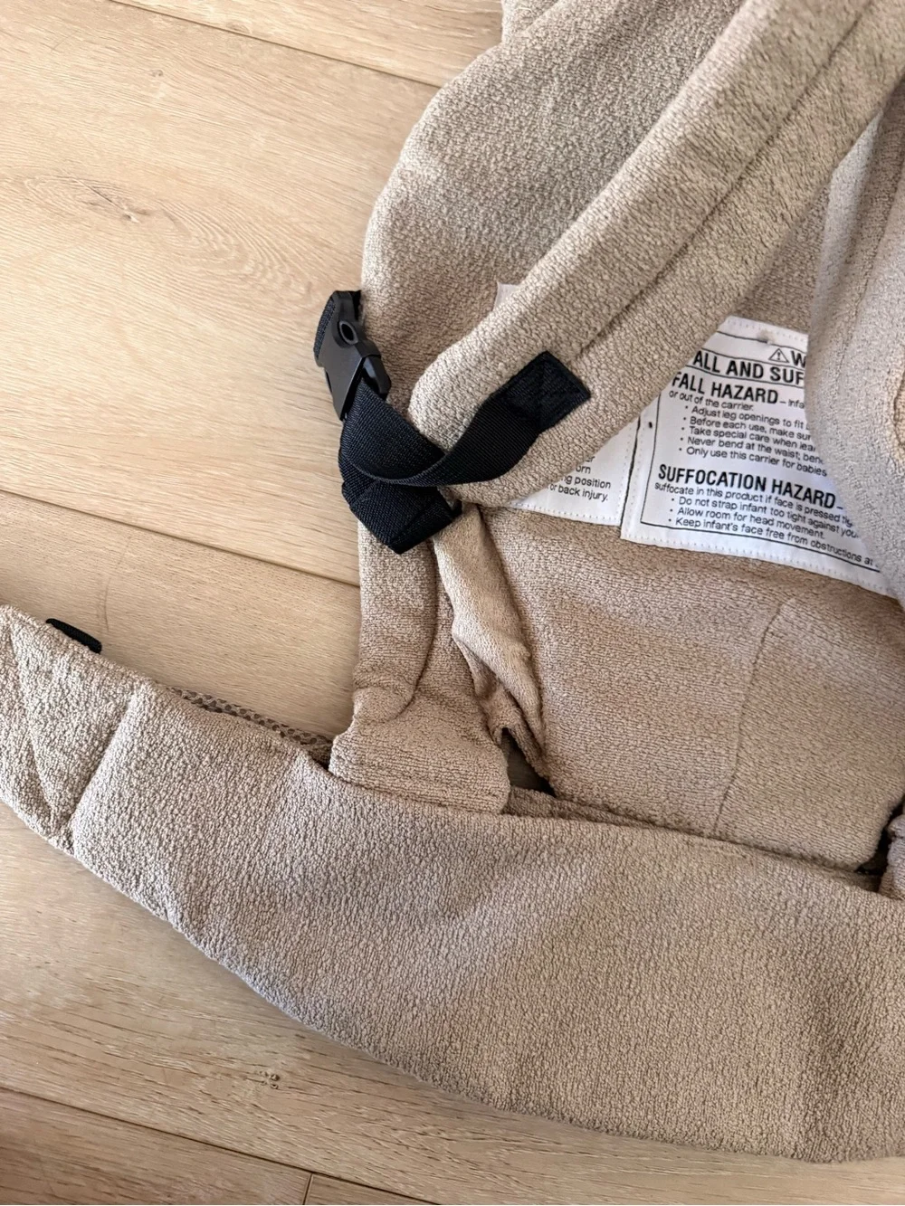 Armadillo Oyster Bumpsuit Carrier